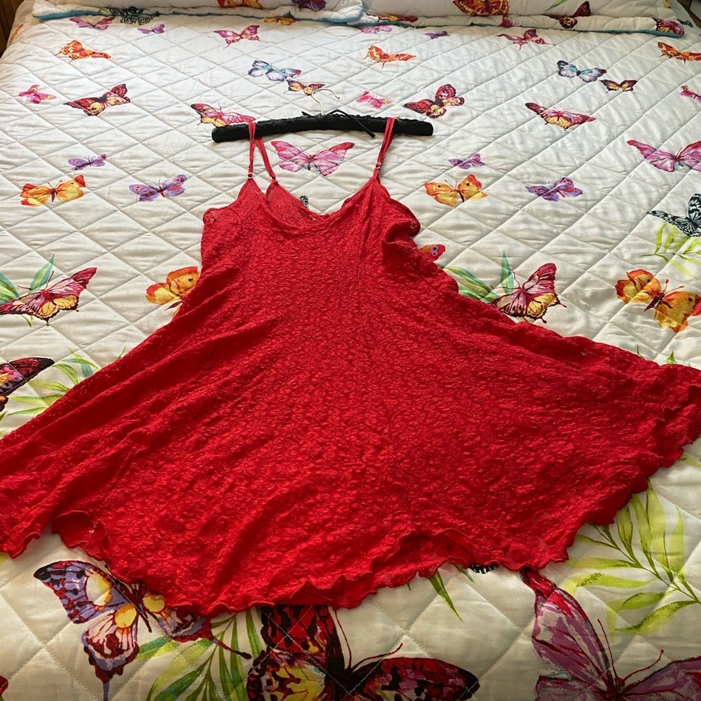 Red nighty - Picture 7 of 9